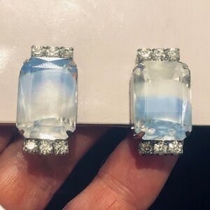 VTG 60s Ice Blue White Translucent/Rhinestone Flanked Silver Screw Back Earrings